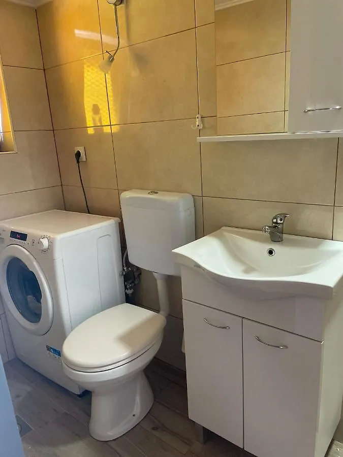 Robbin Met Airco Wifi En Zwembad Appartement Novigrad Istria